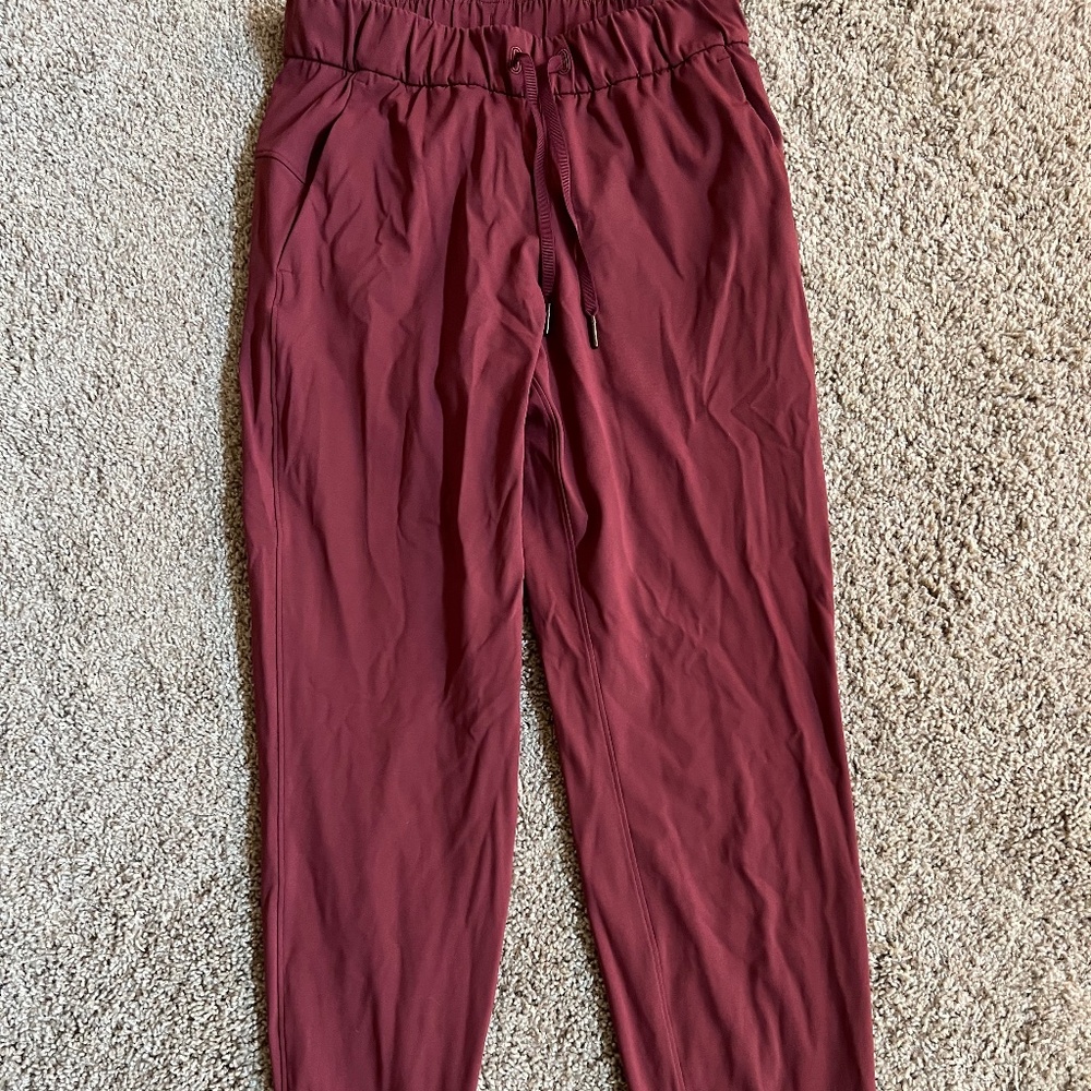 Lululemon On The Fly Joggers *Luxtreme